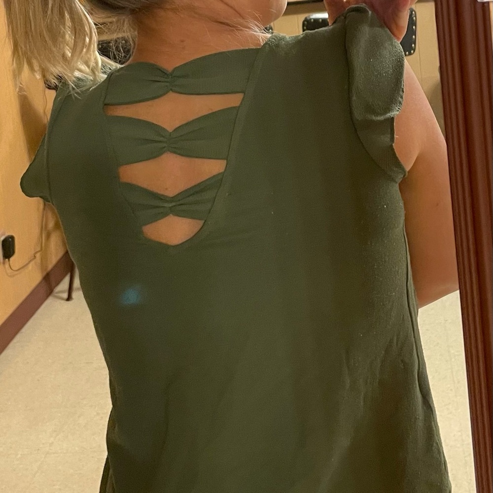 Shirt - Picture 4 of 4